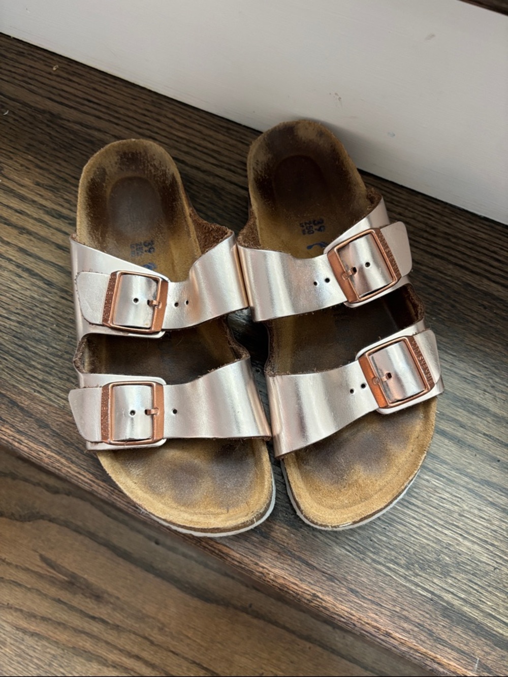 Women’s Metallic Rose Gold Double-Buckle Slide Birkinstock